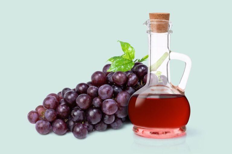 benefits-of-red-wine-vinegar-GettyImages-1443547773-d97dd6cb5bd04a759670389a334f66dc.jpg